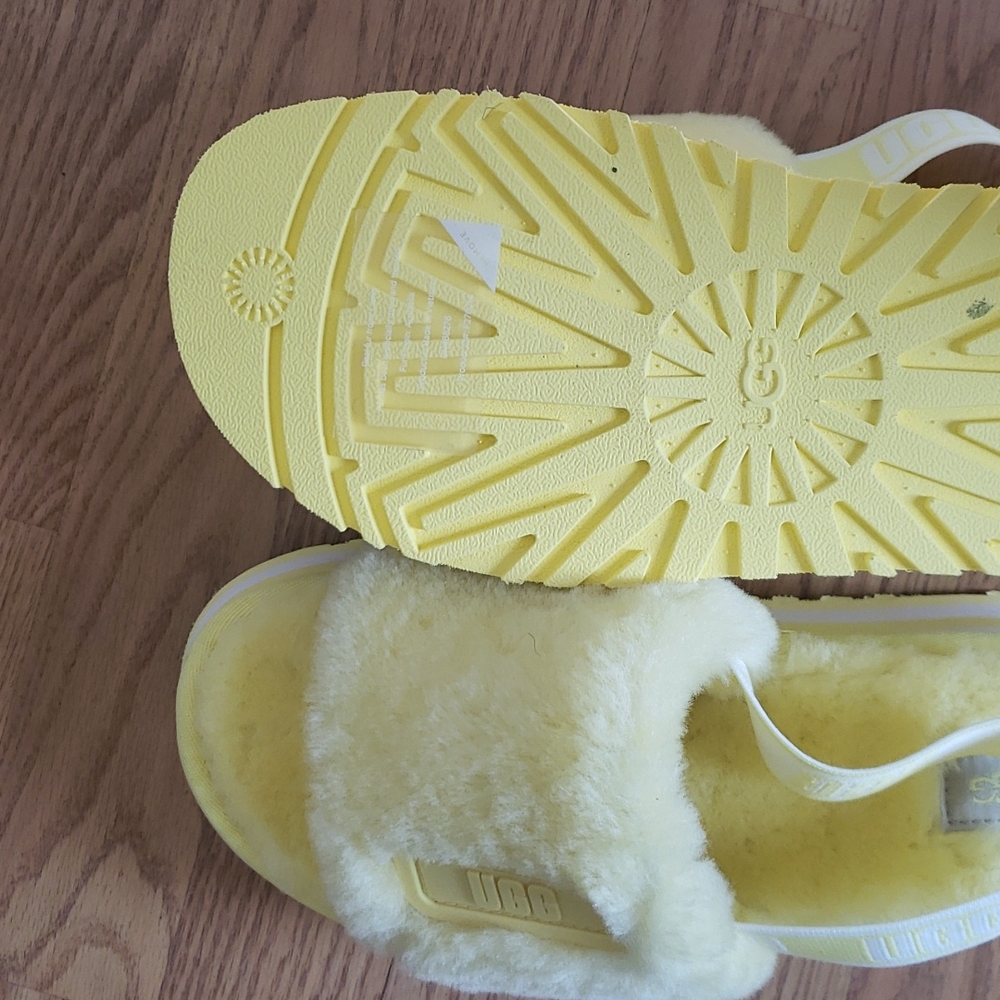 Uggs - Picture 5 of 5